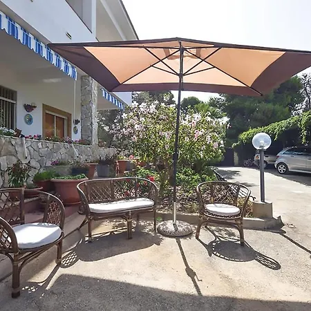 Comfortable In San Giorgio, 90 M² + Private Garden