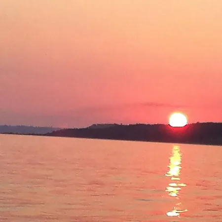 Comfortable In San Giorgio, 90 M² + Private Garden Apartment