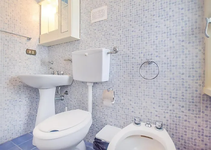 Comfortable In San Giorgio, 90 M² + Private Garden * شاكا