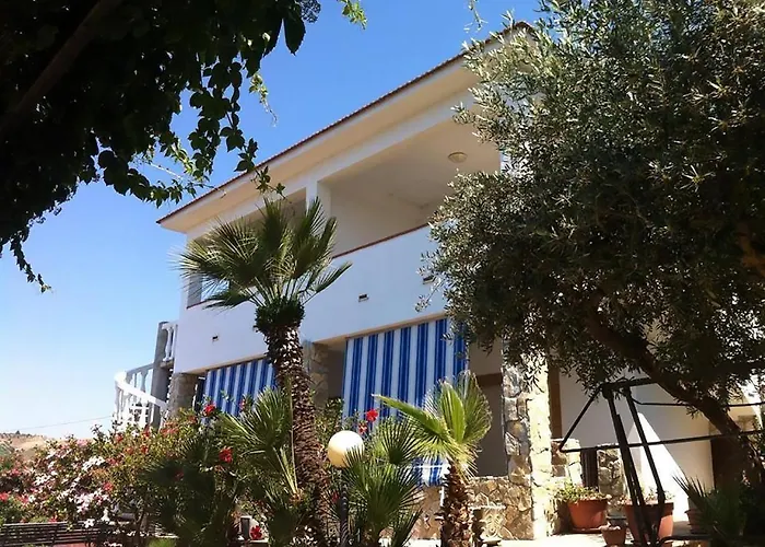 Comfortable In San Giorgio, 90 M² + Private Garden شاكا